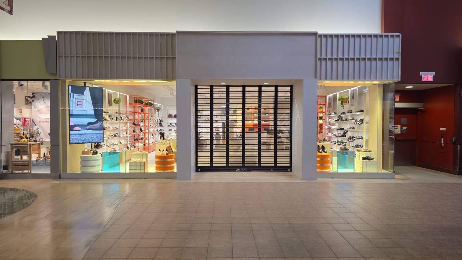 Retail storefront